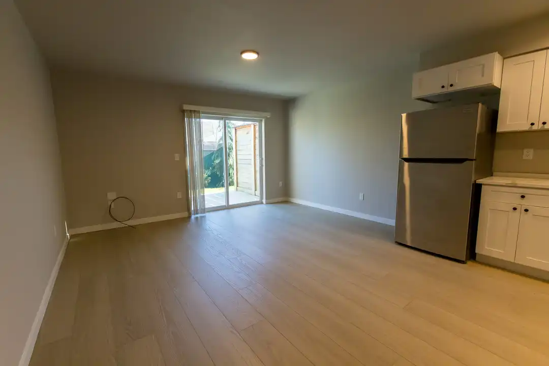 2901 Waverly Dr SE unit # 106 - View 3