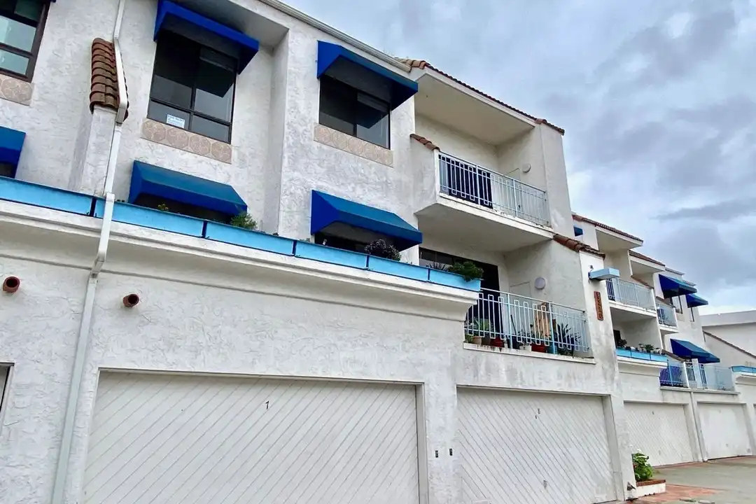 8310 Regents Rd unit # 3H – pohled 2