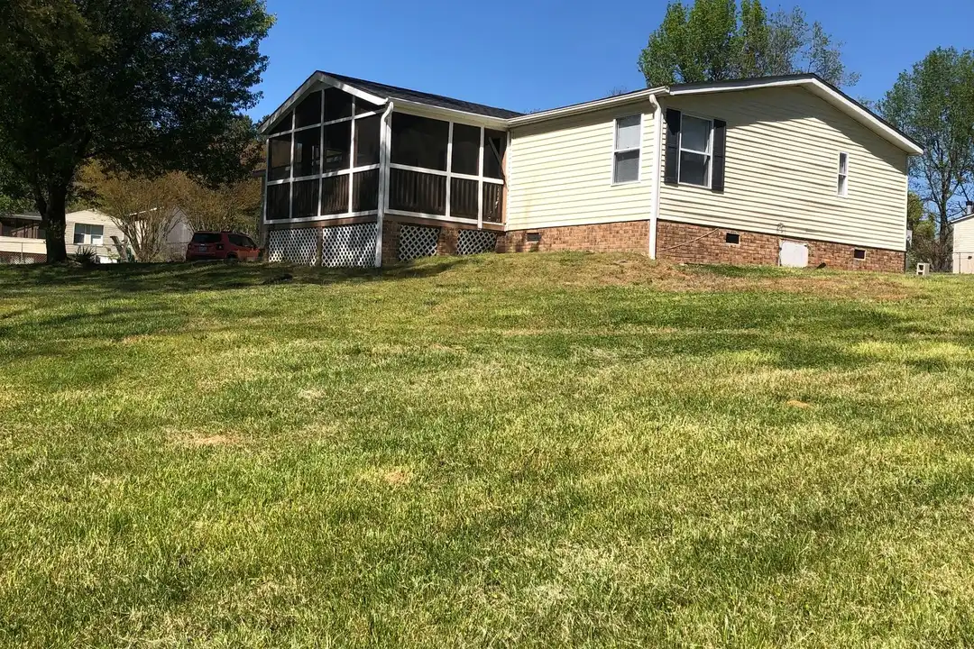 1305 Ewing Dr - View 2