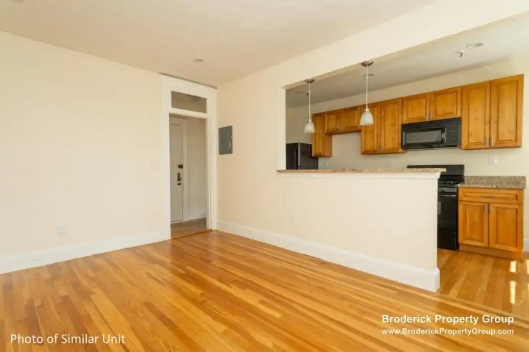 288 Chestnut Hill Ave - Radharc 3