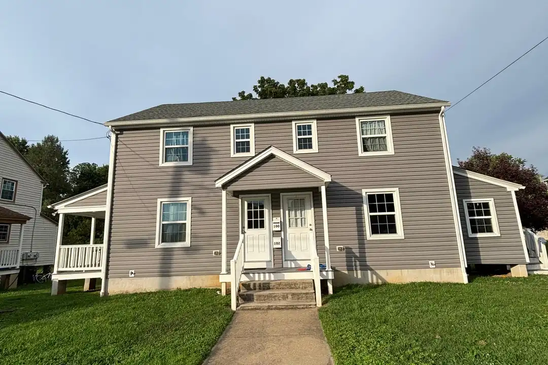 102 Weedon St
