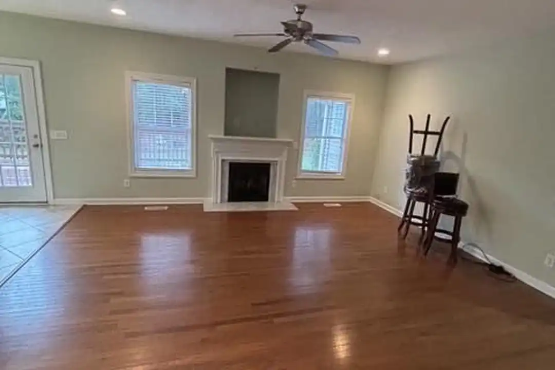 1150 Linden Rd - View 4