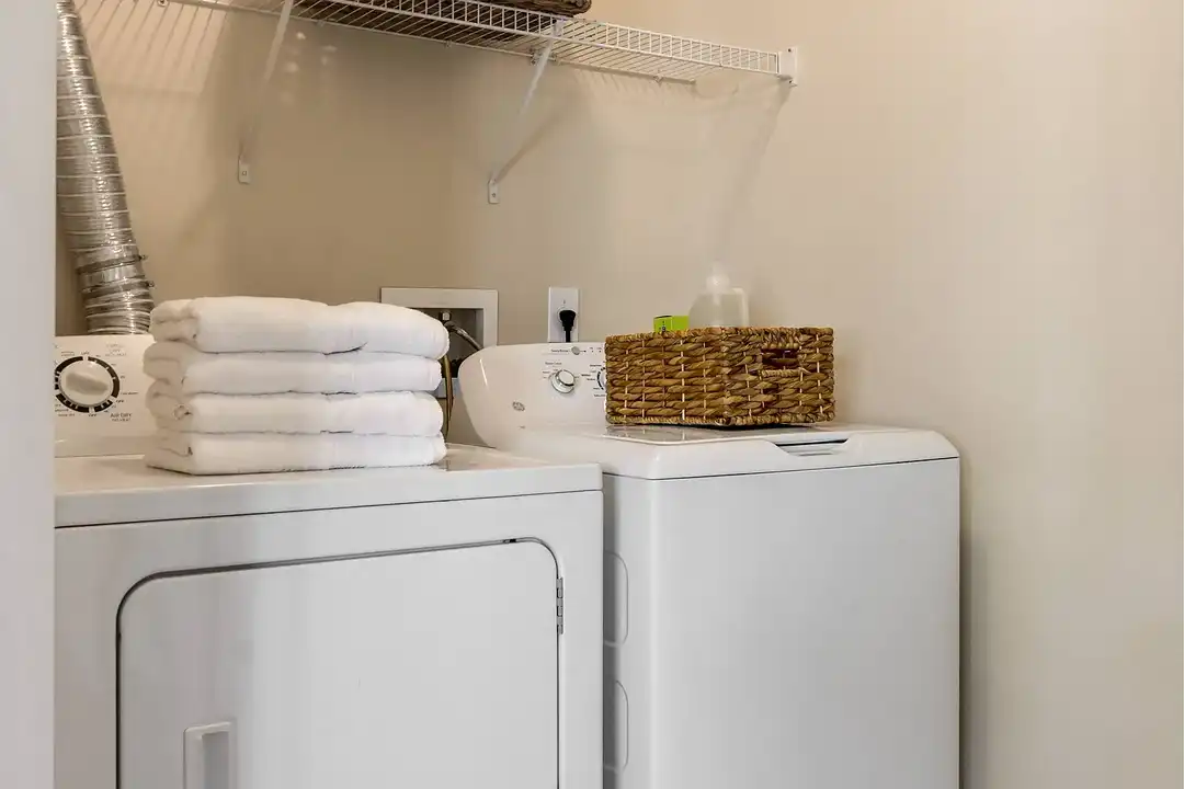 Kenyon Square Apartments – photo 1 of 22