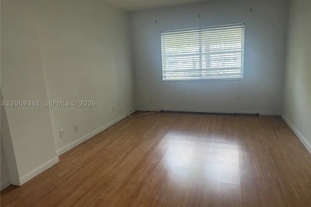 Apartment in Coral Gables, Sunrise Harbor - View 4