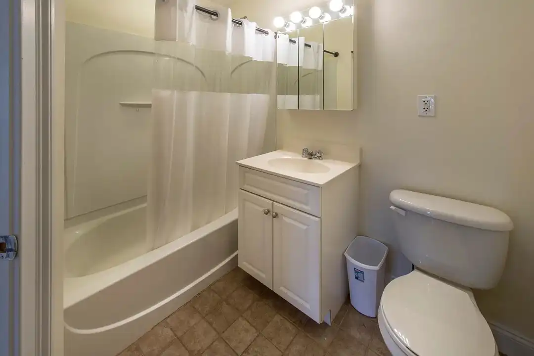 55 Ashford St - More