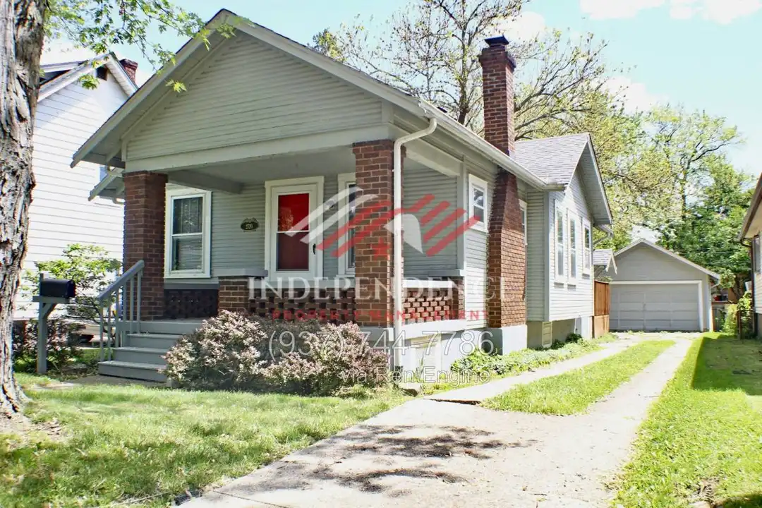 2720 Dwight Ave – photo 1