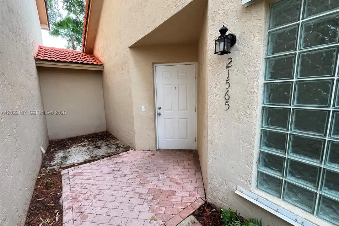 21565 SW 87th Ct unit 0 - View 4