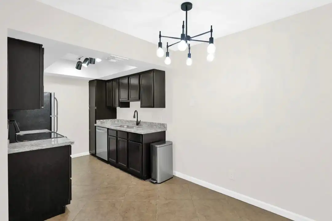 Apartment in Scottsdale - View 4