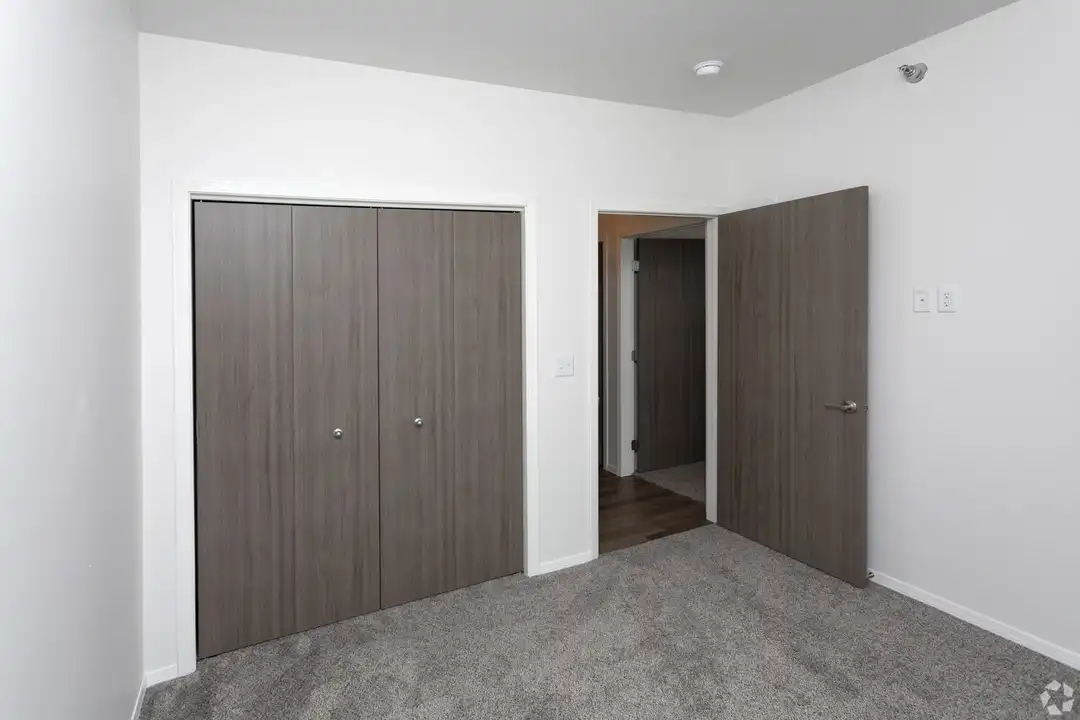 601 W 86th St unit 337 - More