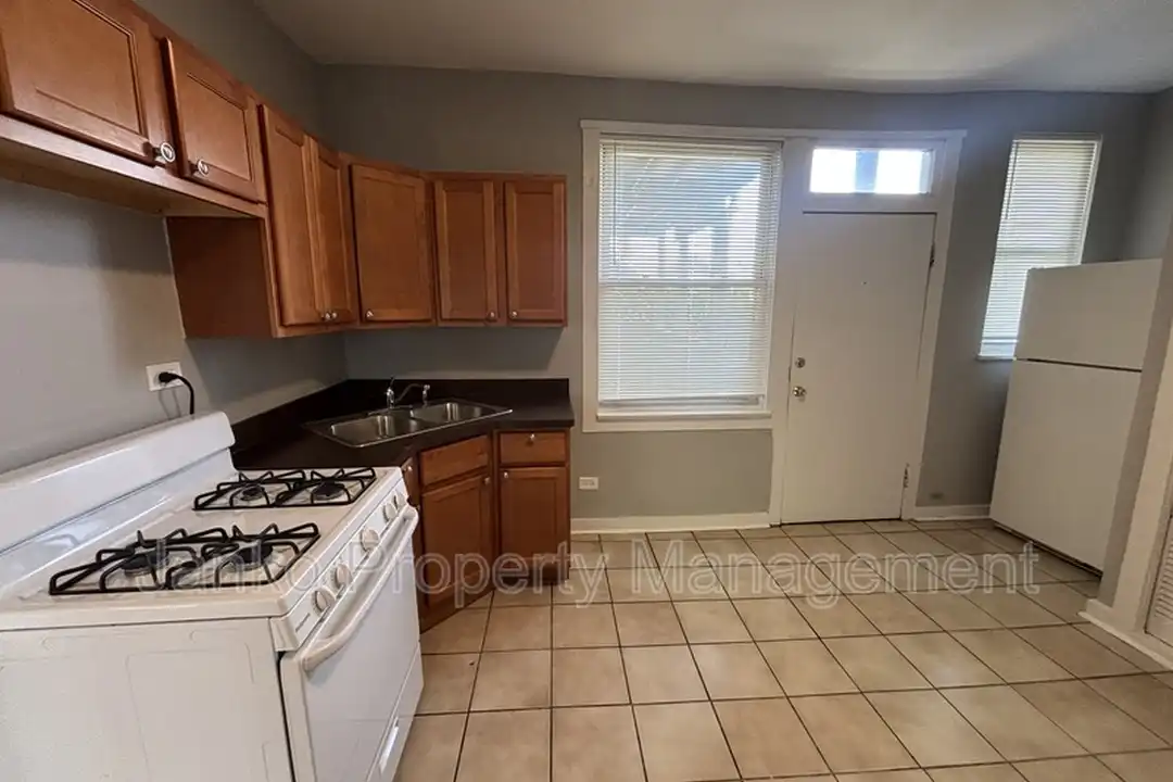 3359 W 63rd Pl unit 2F - View 2