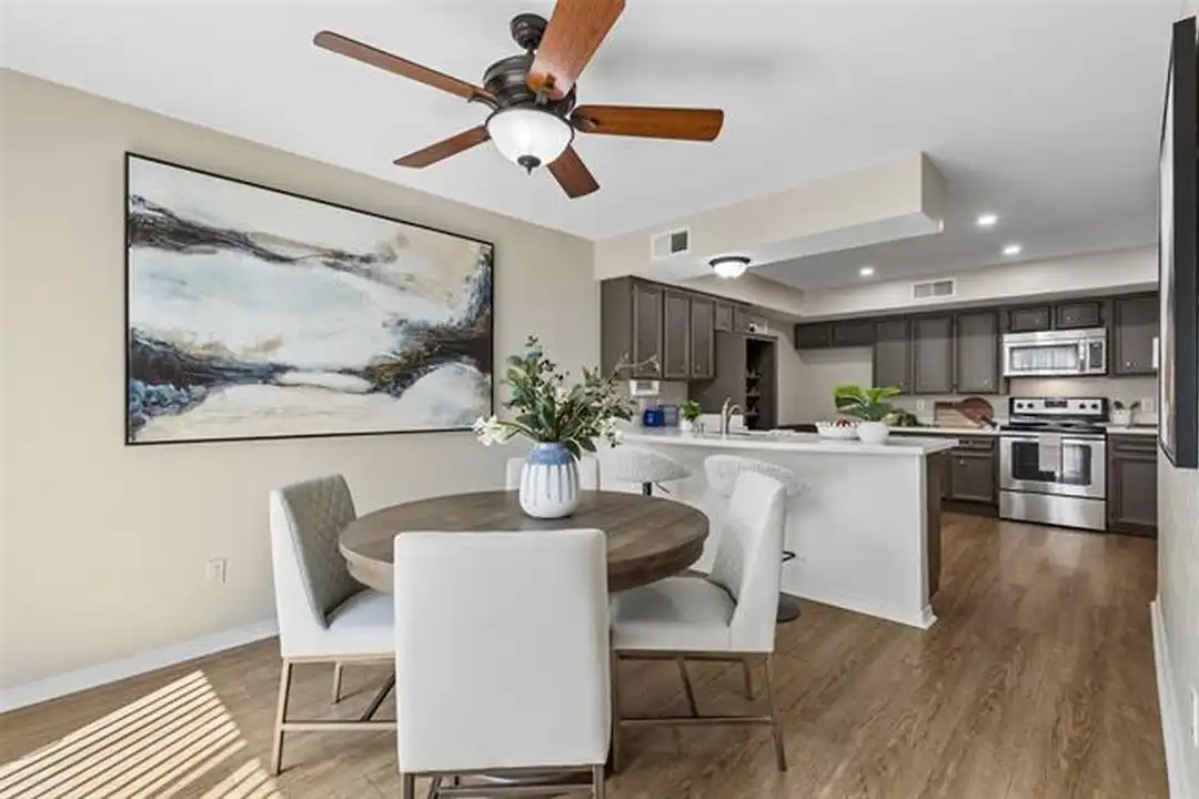 4962 Thunder Rd - View 2
