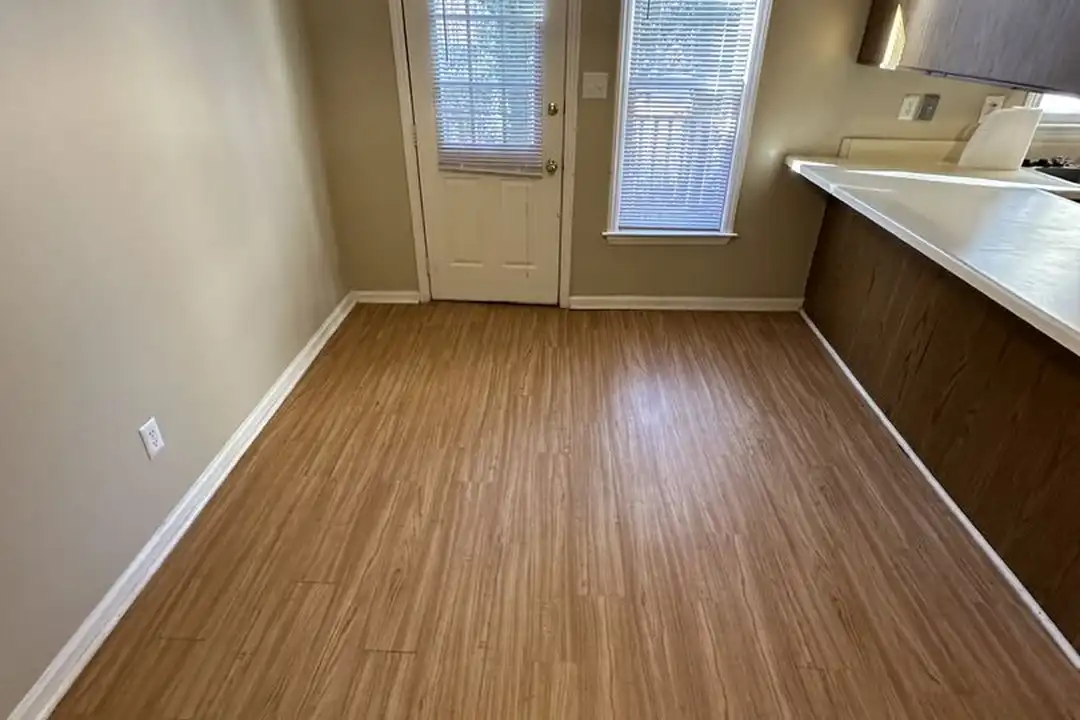 925 Hearthridge Ct unit B – pohled 3