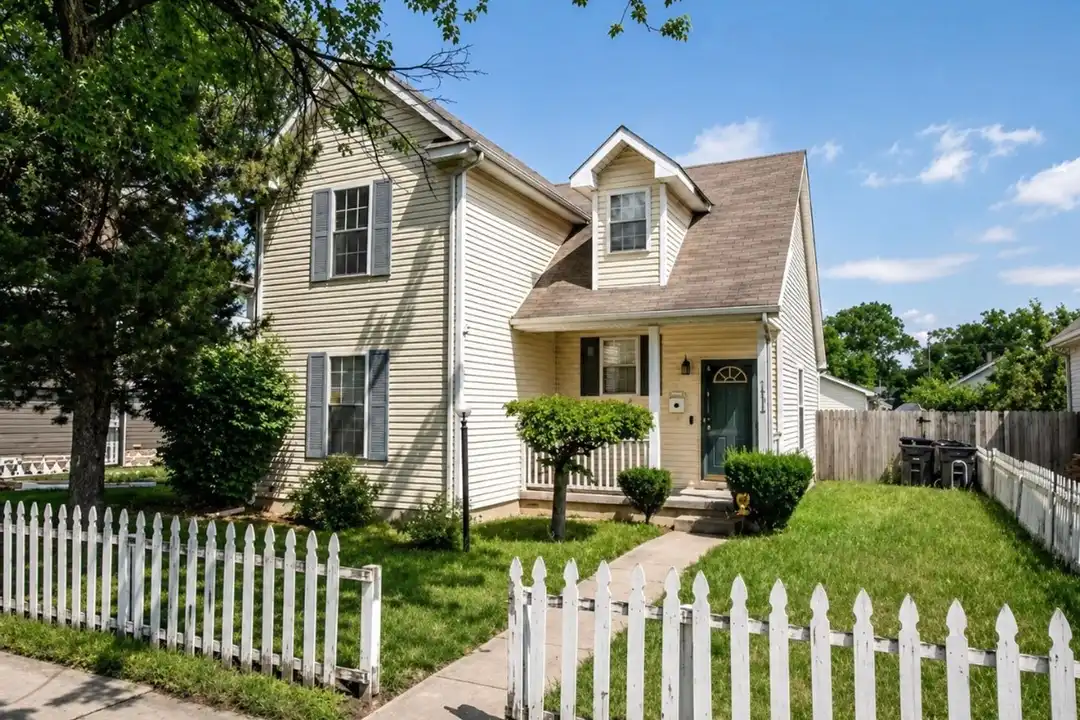 1332 Grand Ave – photo 1
