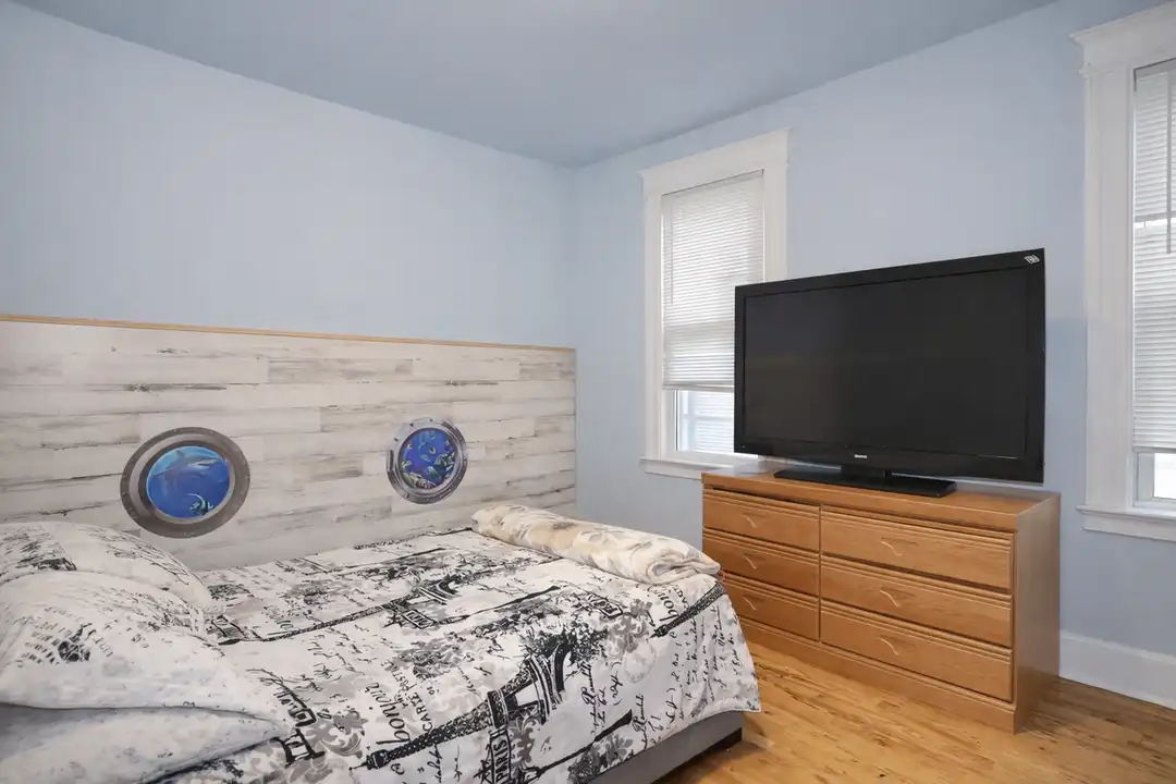 90 N Spring St unit 1 - View 5