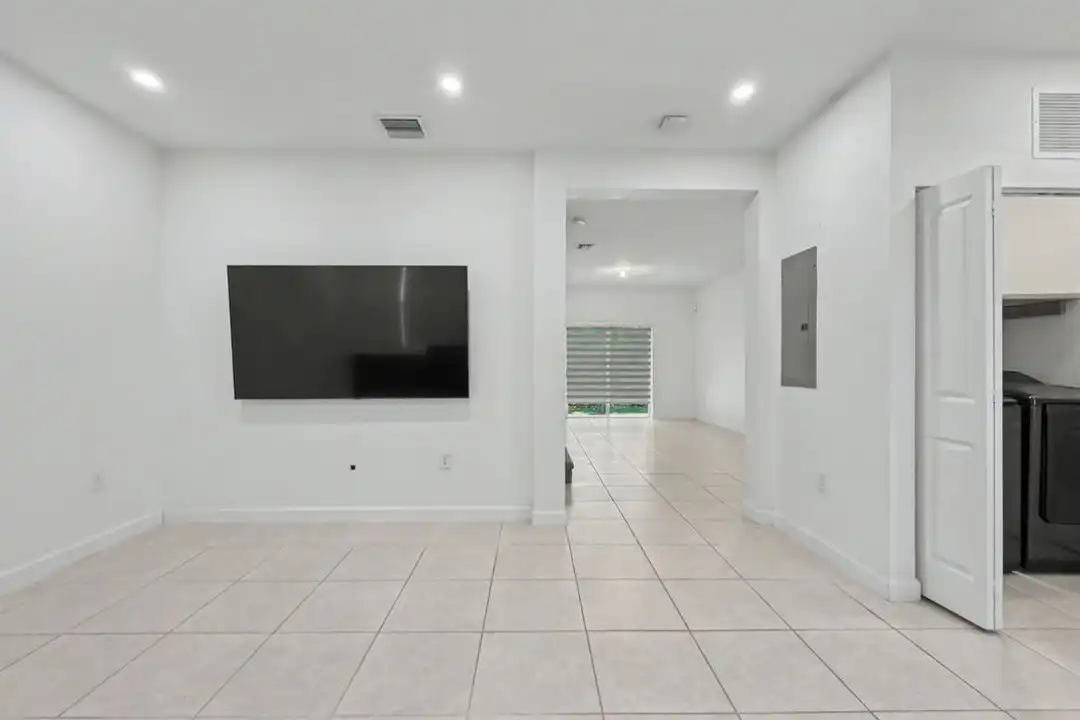 2644 SE 15th Ct unit 2644 - View 4