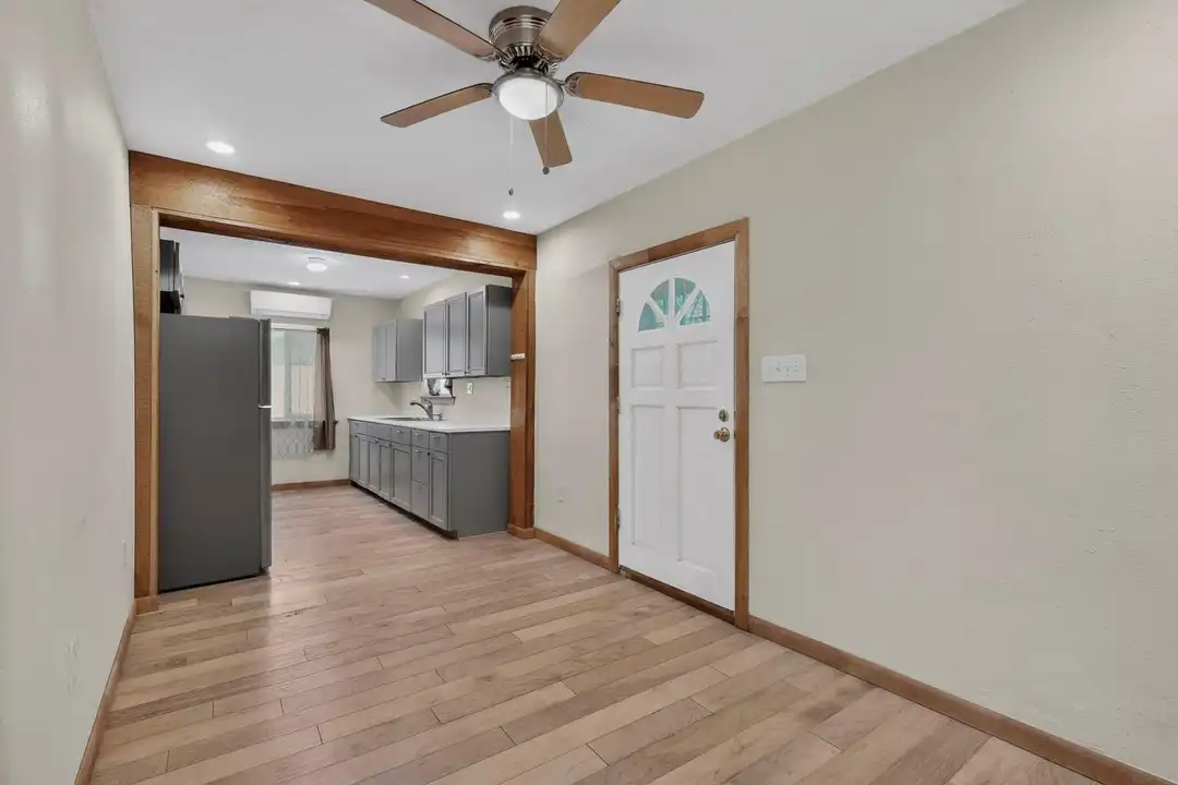 515 Marble Ave - More