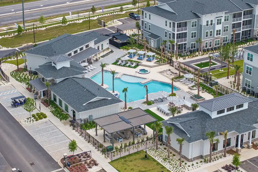 The Quinn Luxury Apartments - View 6
