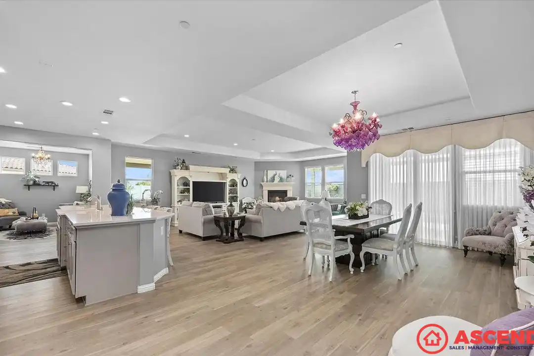 House in Bakersfield - View 3