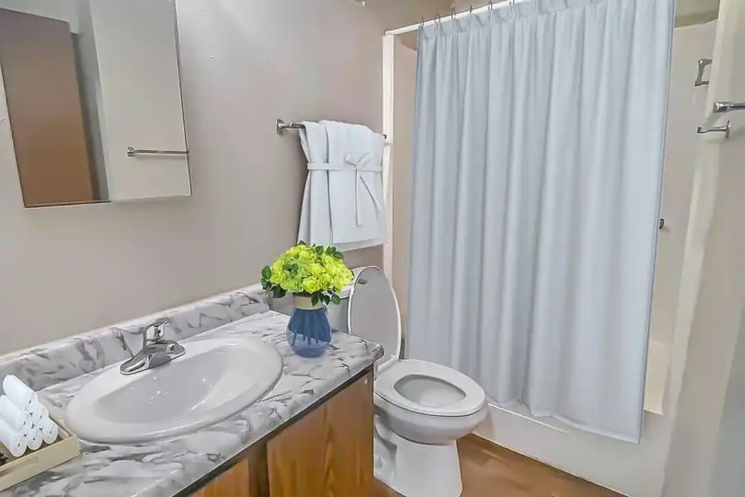 Concord Square Apartments – photo 1