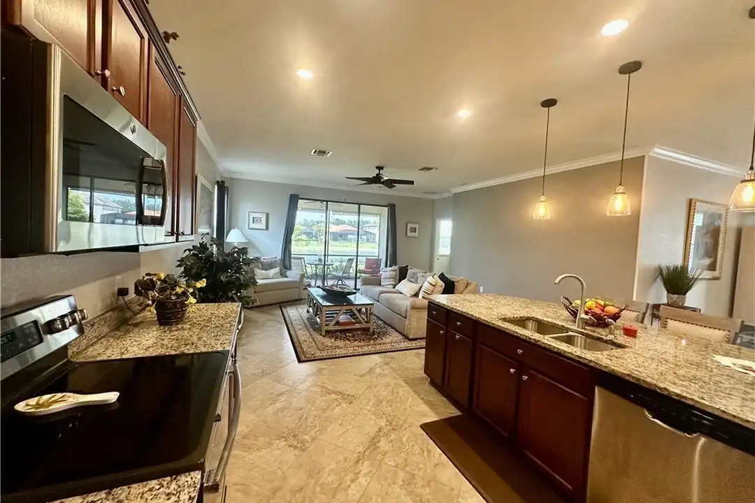 11600 Golden Oak Terrace - View 3