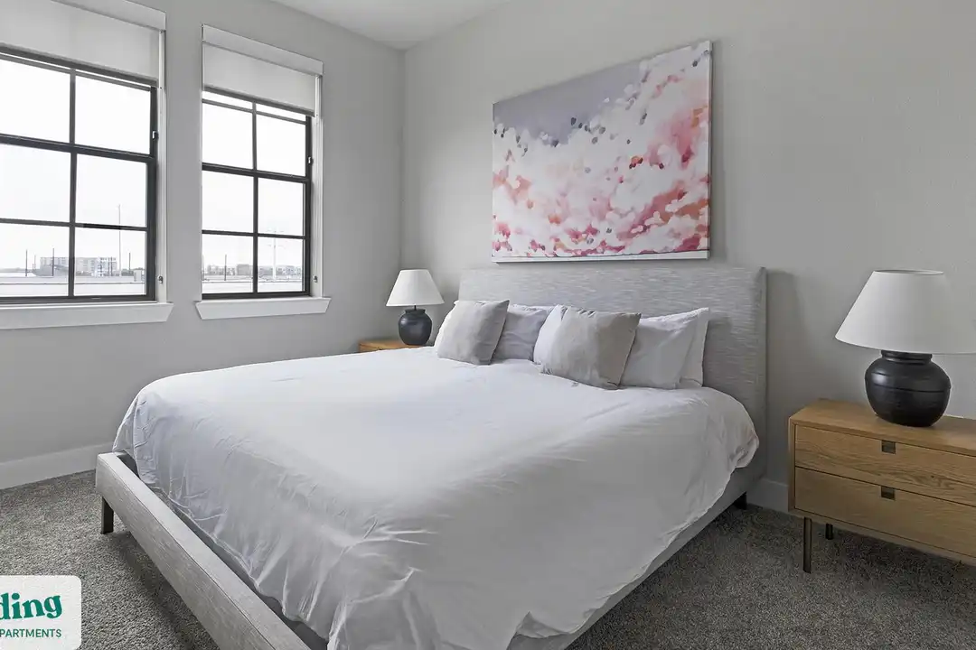 1215 Sawyer St unit 306 – photo 1