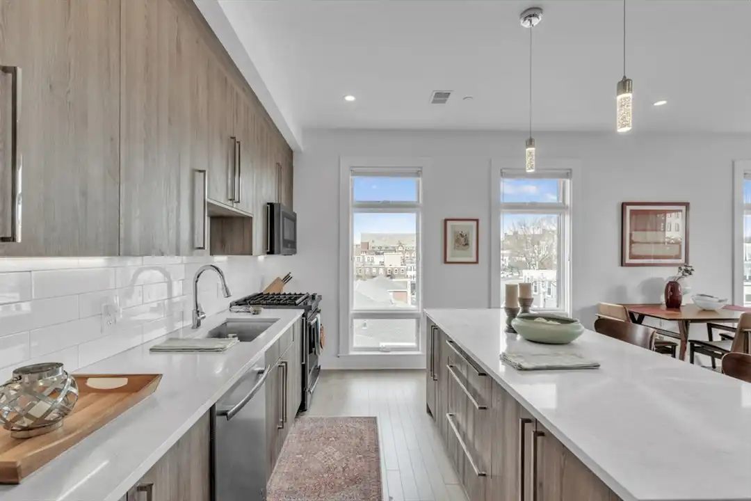 232 Old Colony Ave unit 504 - View 5