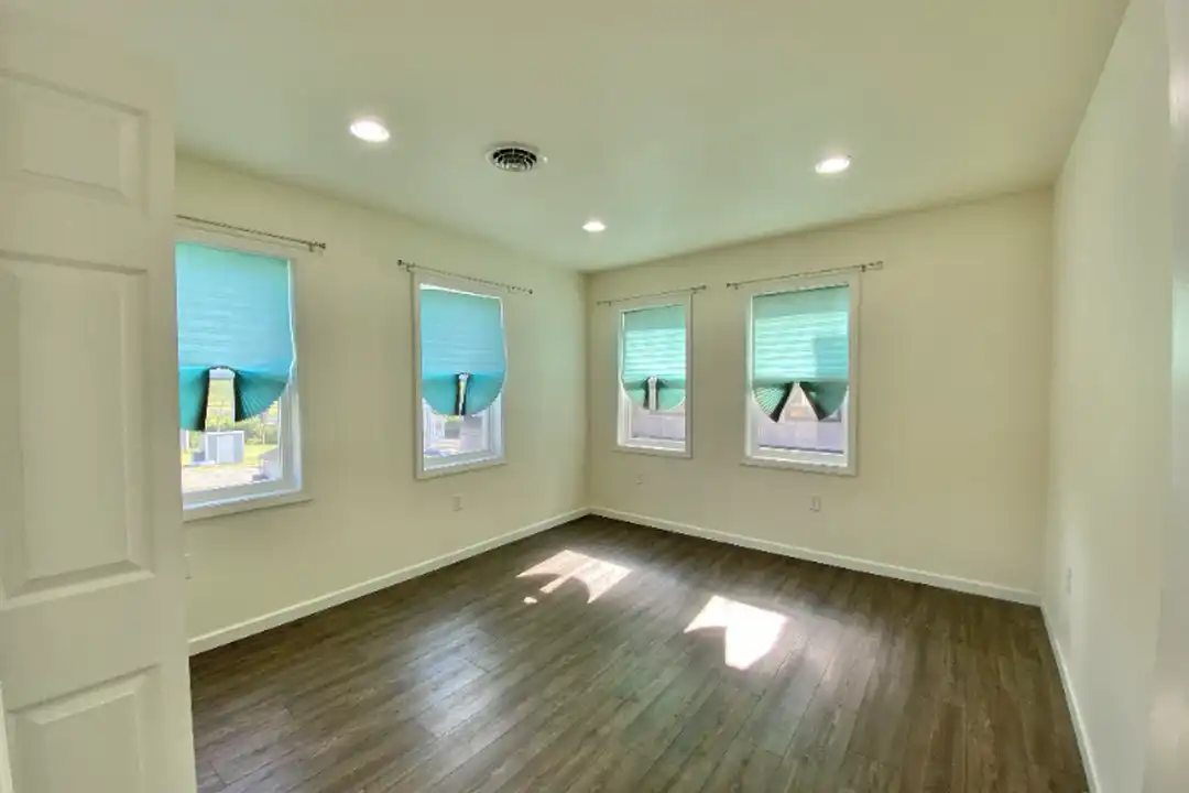 738 Bloom Rd unit U102 - View 3