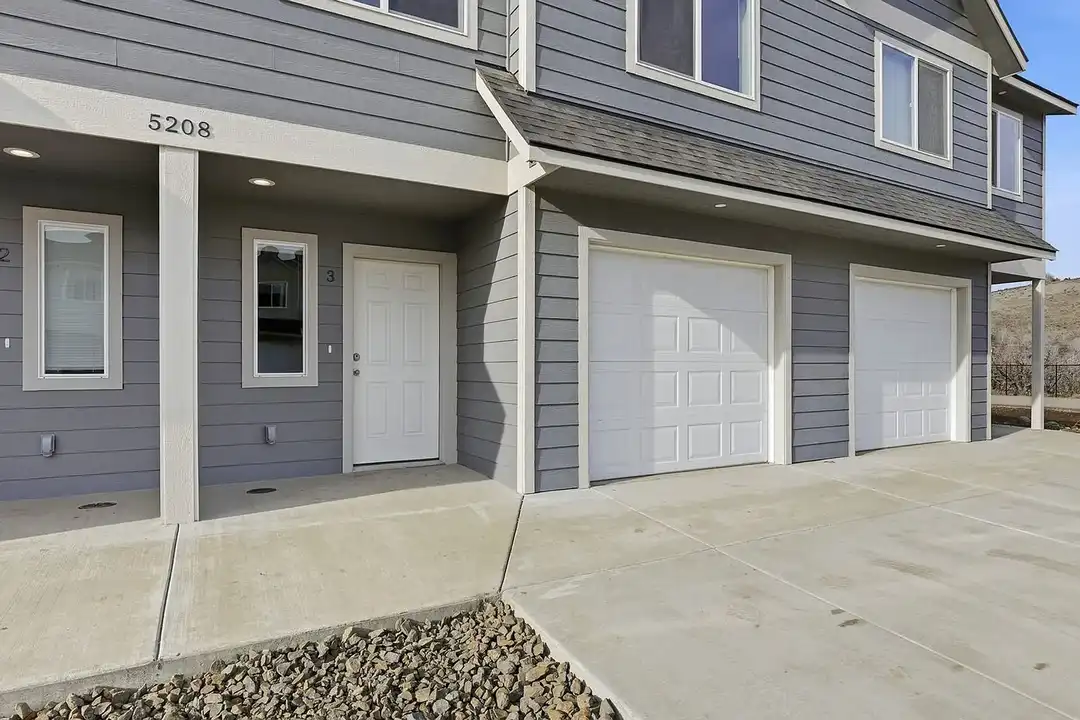 Apple Valley Town Homes - View 2