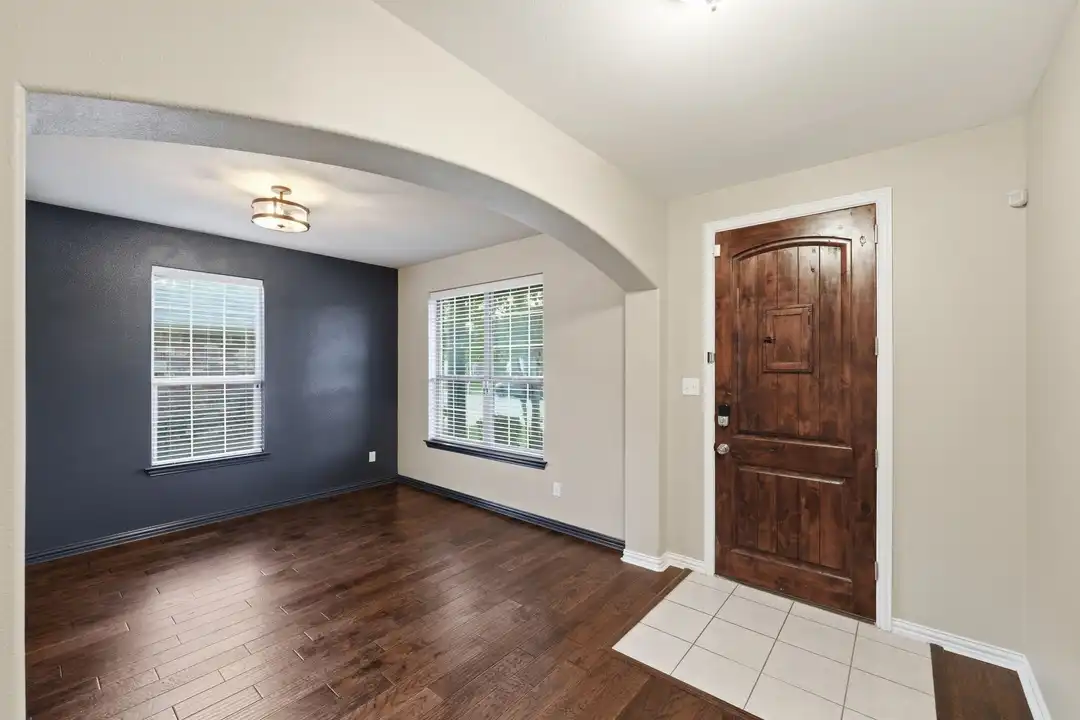 2208 Gregory Creek Dr - View 3