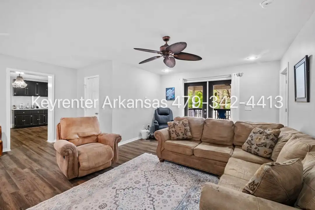 255 W Lawson St - View 6