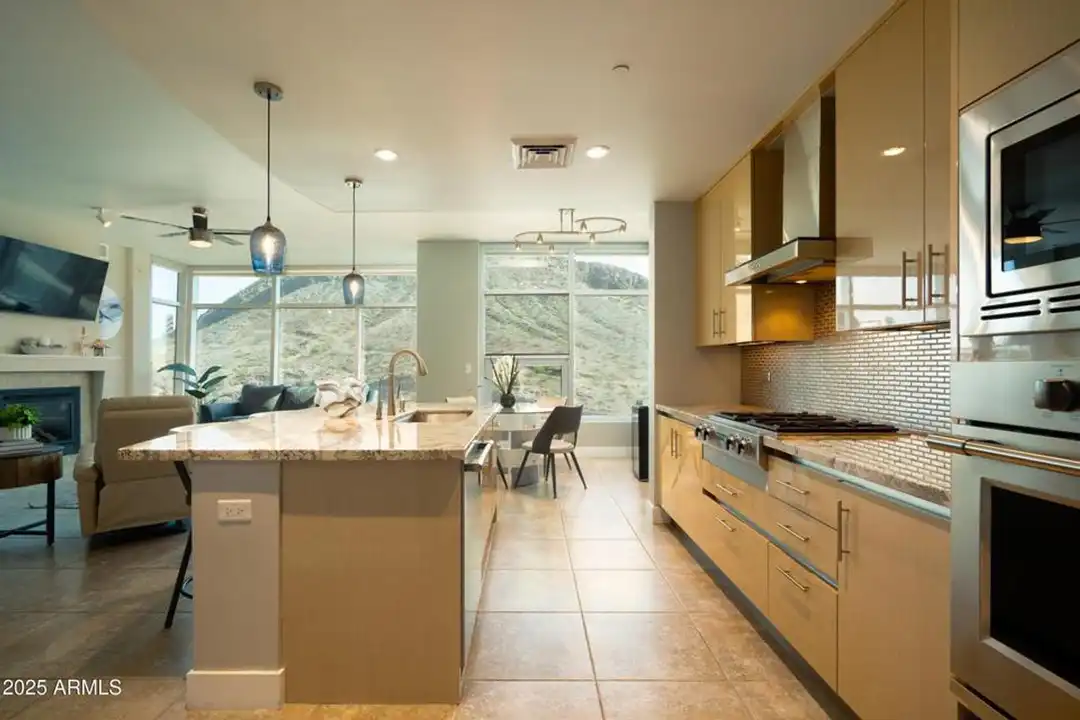 140 E Rio Salado Pkwy unit # 412 - View 3