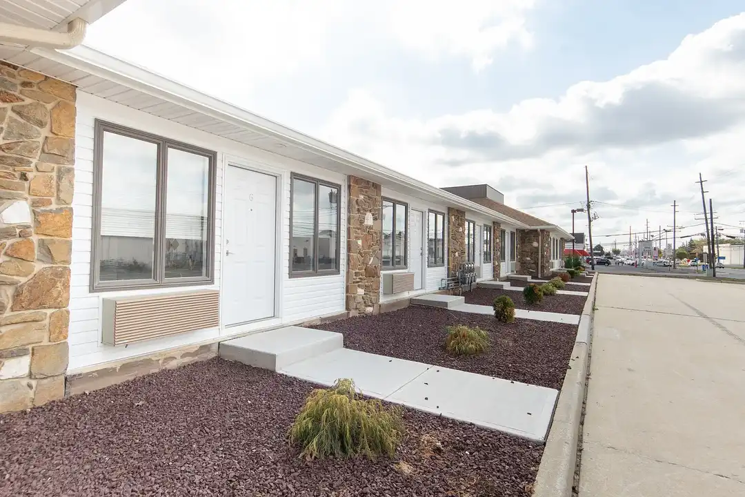 Glasstown Village Apartments – photo 1 of 23