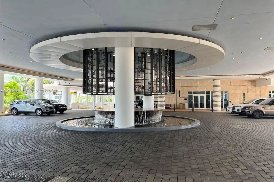 6799 Collins Ave #1501 - View 5