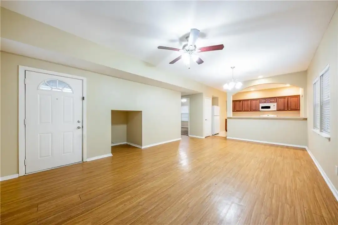 2809 E 22nd St unit B - View 3