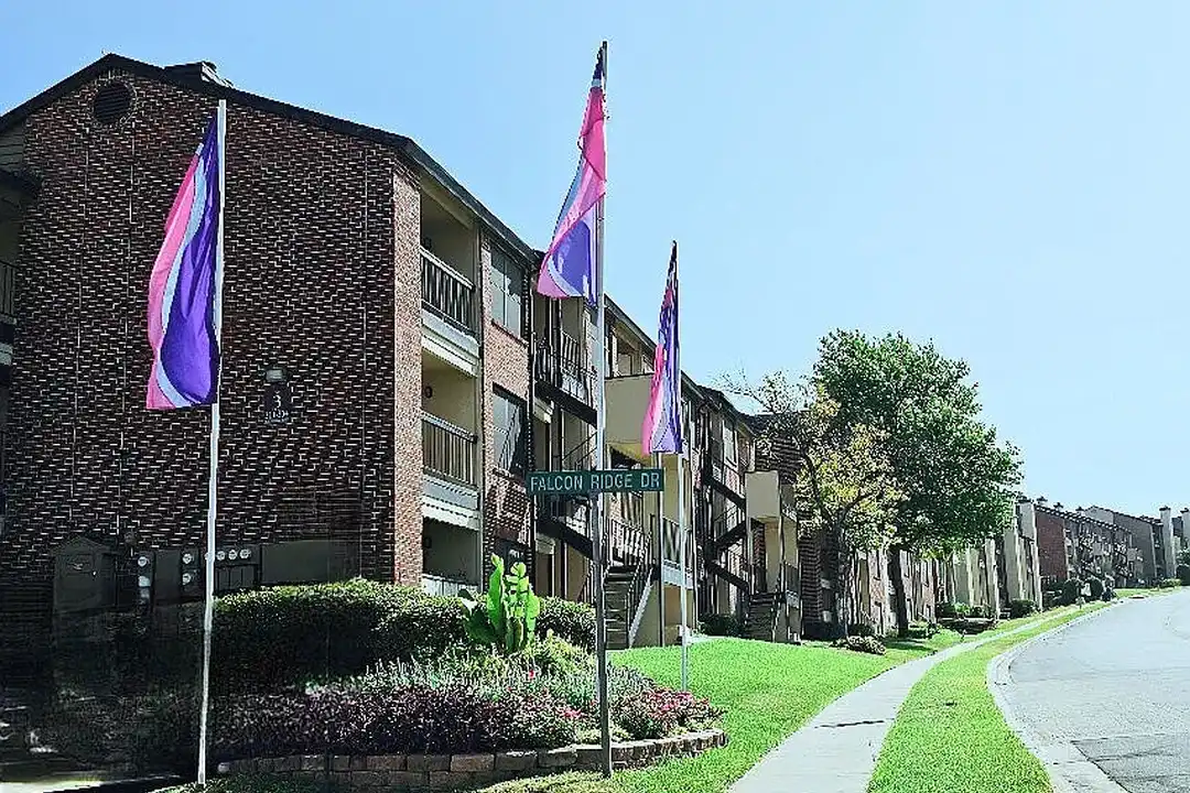 Falcon Ridge Apts - View 2