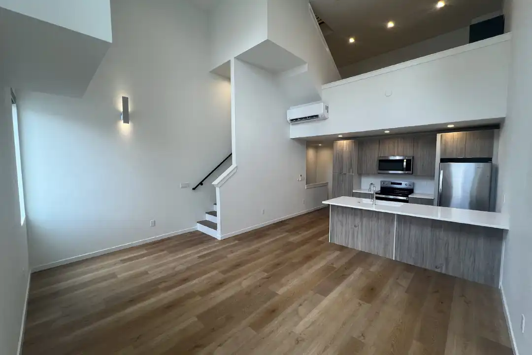 3700 Marion St unit 102 – photo 1