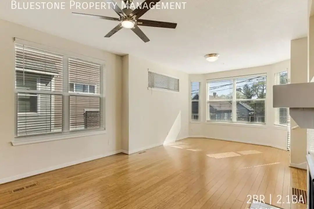 3515 NE Grand Ave - More