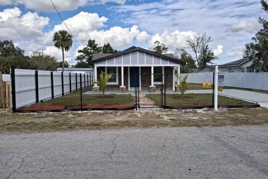 825 3rd St – photo 1