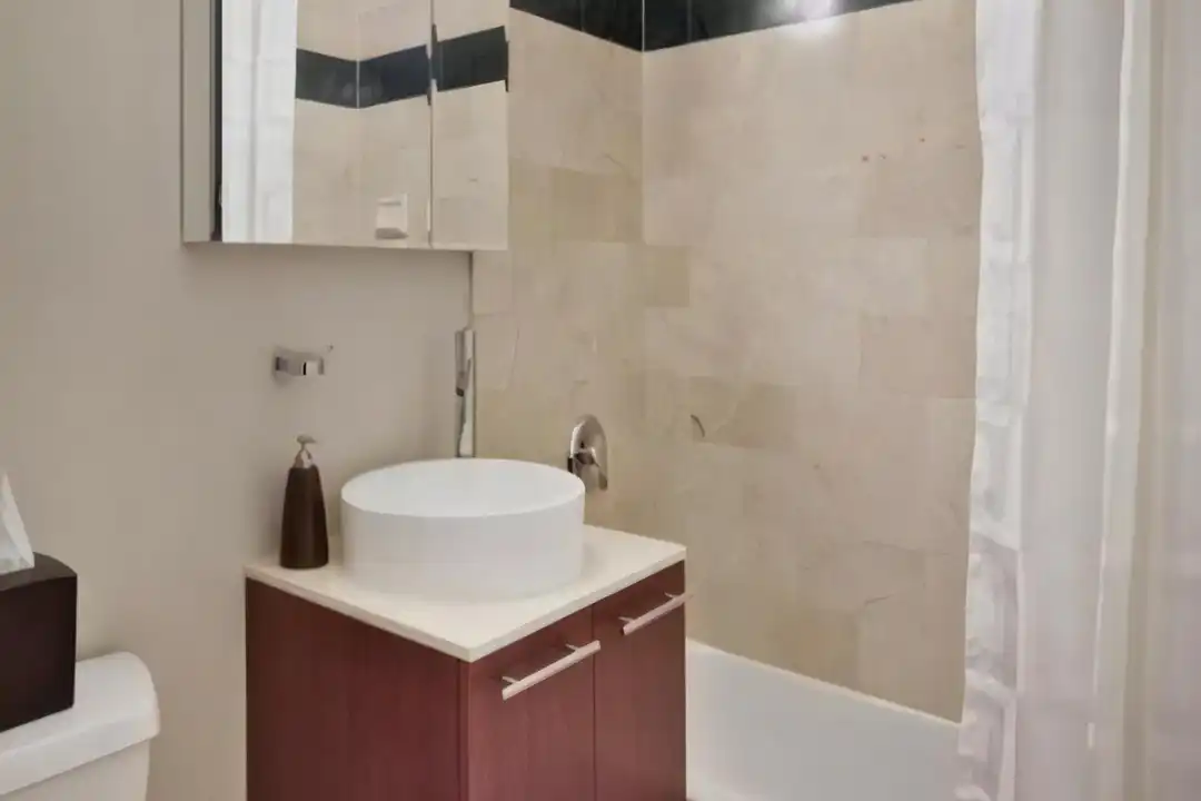99 John St unit 1807 – pohled 3