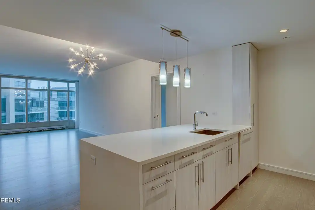 15 Morris Ave #507 - View 6