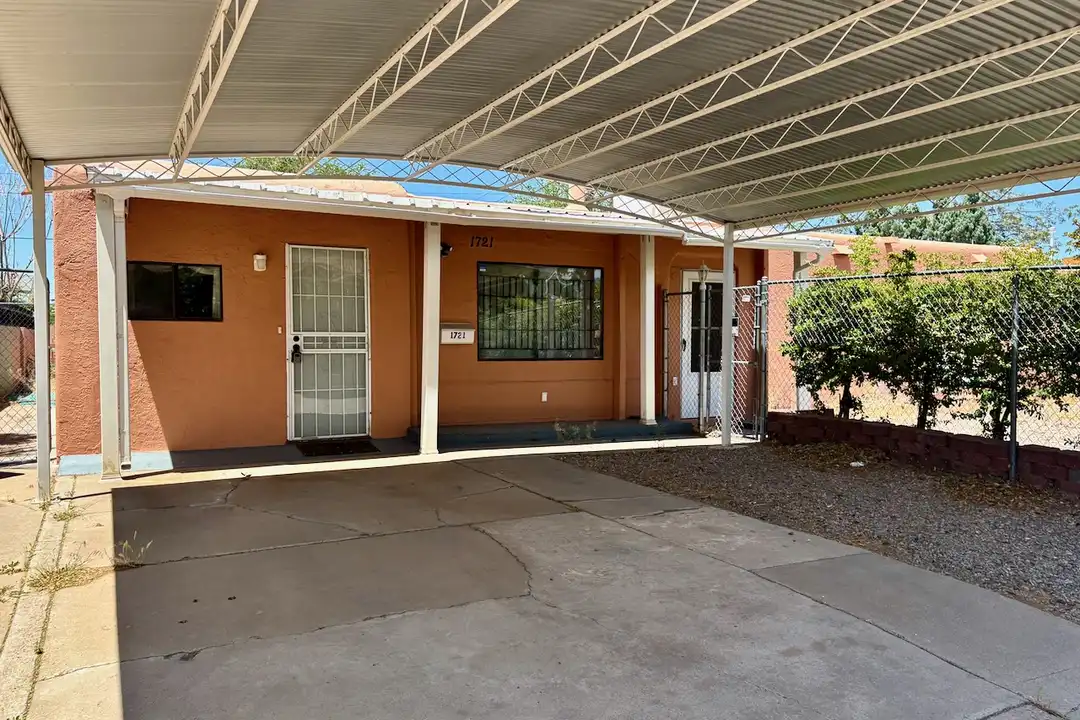 1721 Utah St NE - View 2