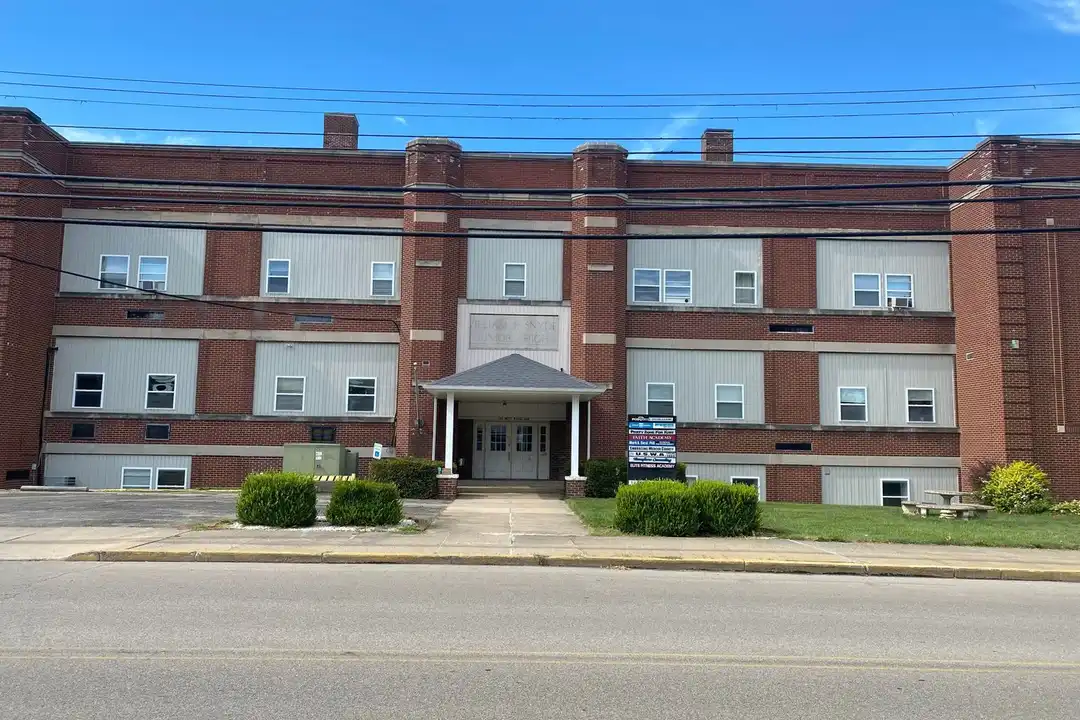 100 W Ridge Ave unit Unit #15 – photo 1 of 6