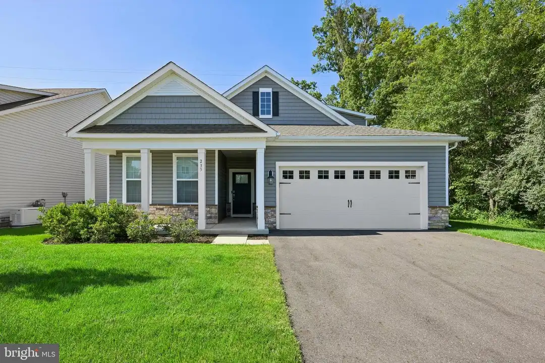 235 Congressional Ct – photo 1 of 25