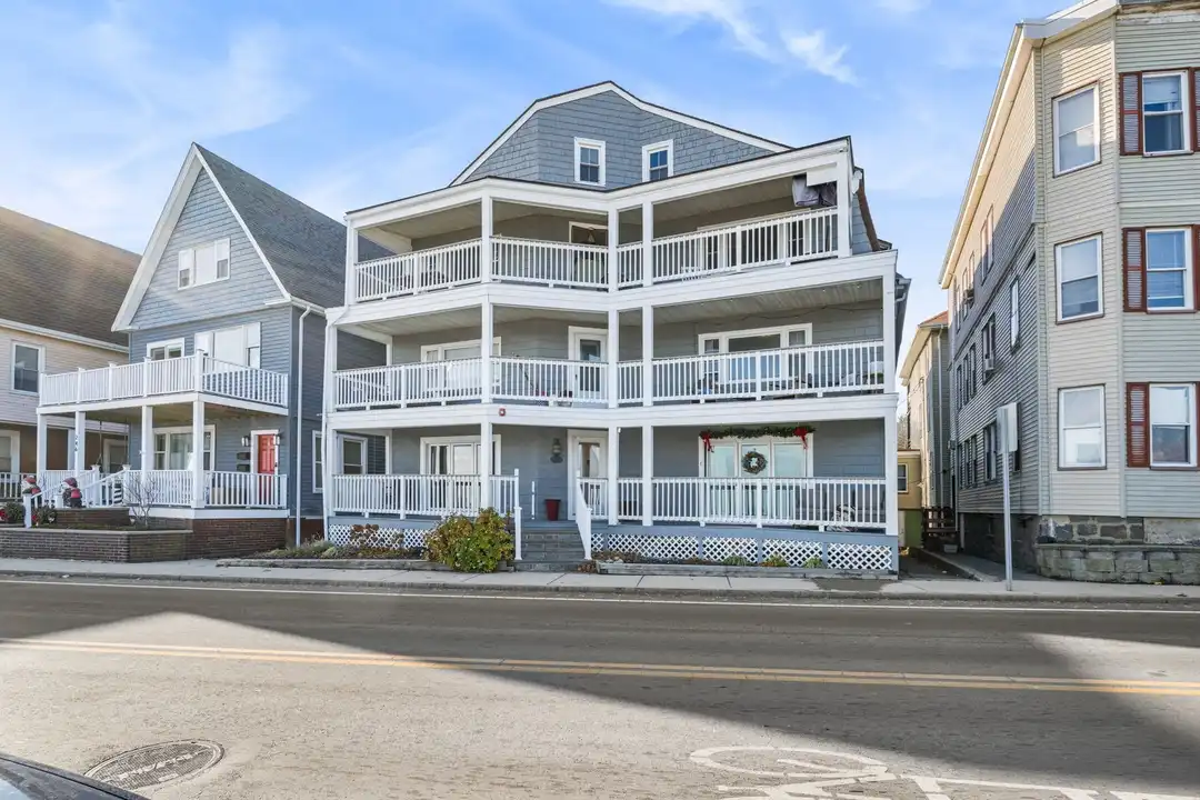 249 Winthrop Shore Dr unit 4 – photo 1