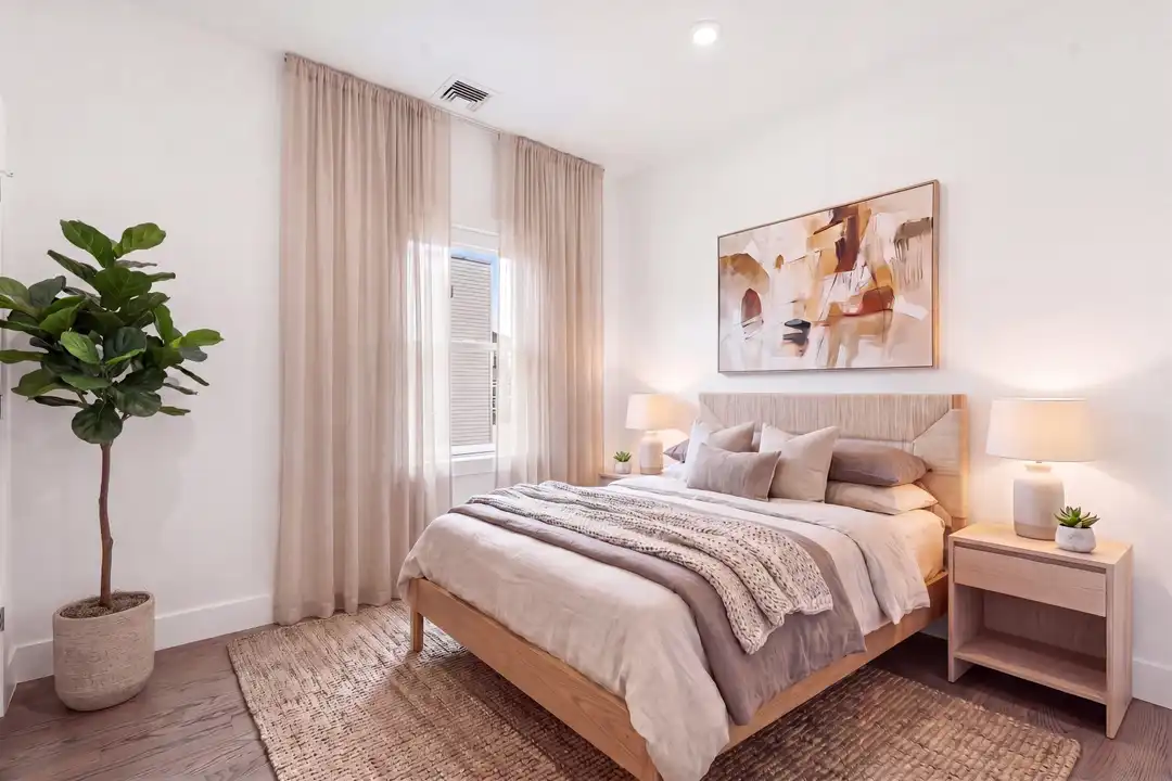 290 Griffith St unit 2 - More