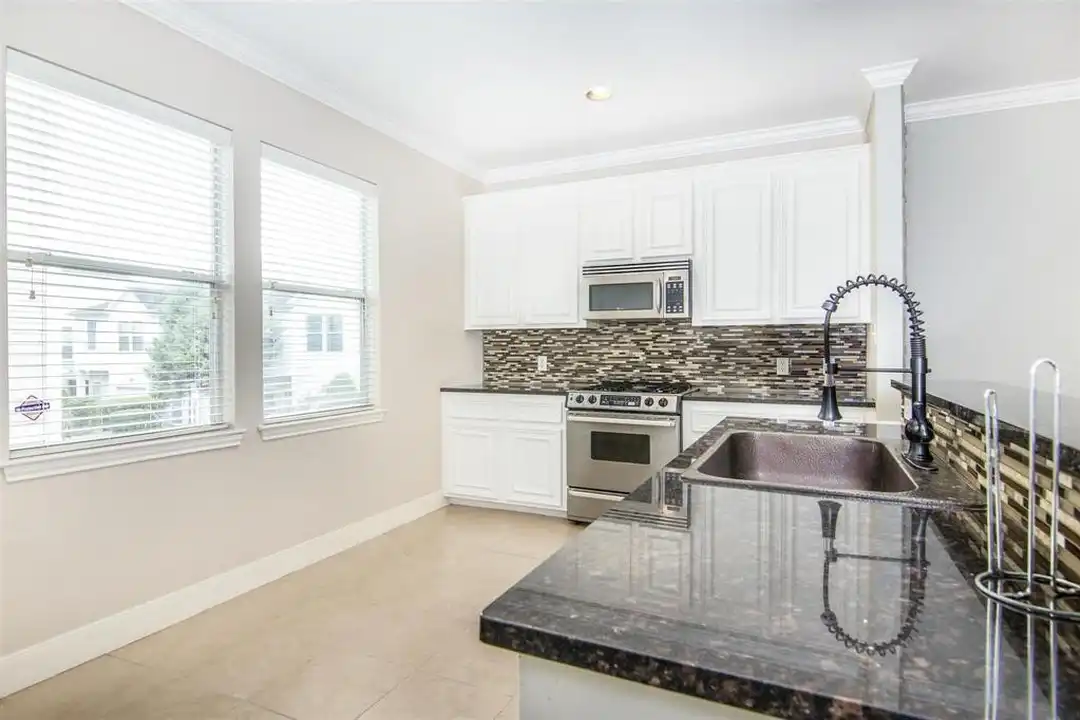 1720 Elgin St - View 6
