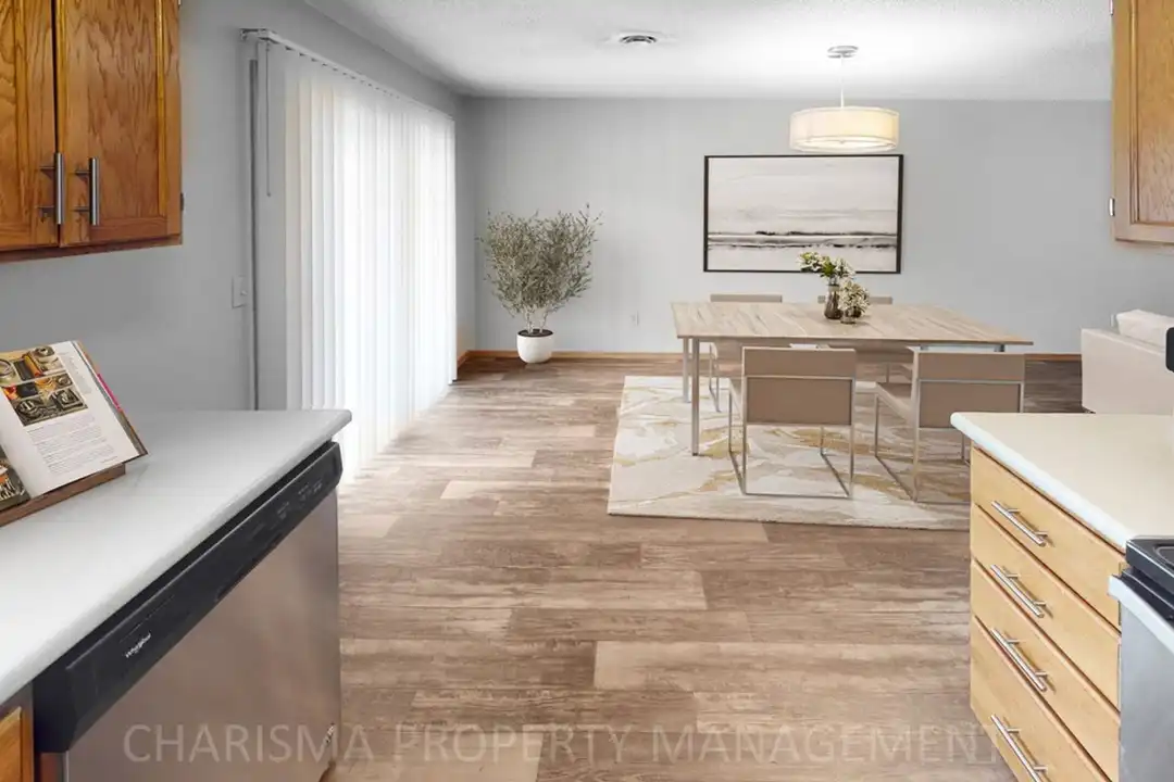 104 S Sycamore Ave unit 626 N Sycamore Ave #104 - More