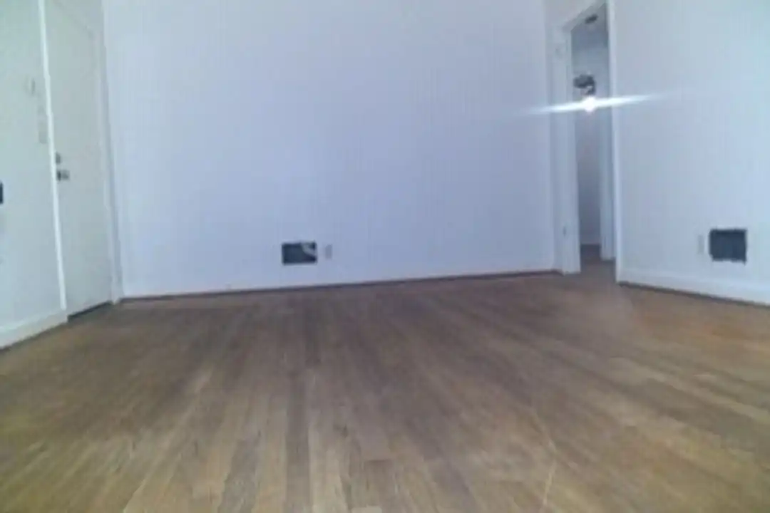 2106 Long Shadow Ln - More