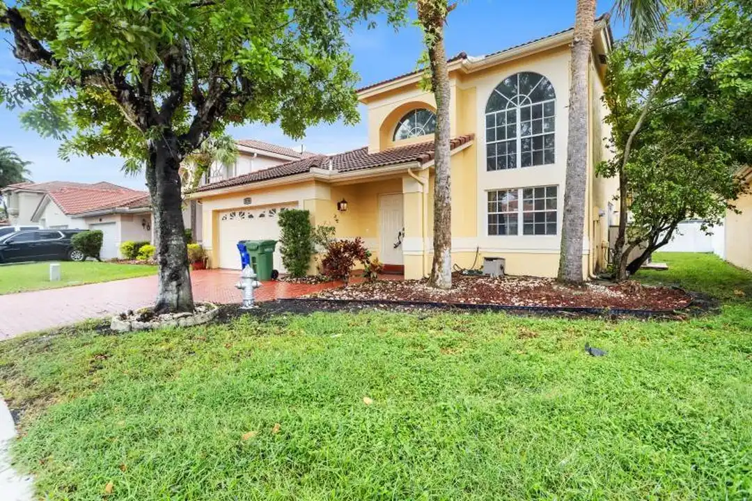 3178 NW 72nd Ave – photo 1
