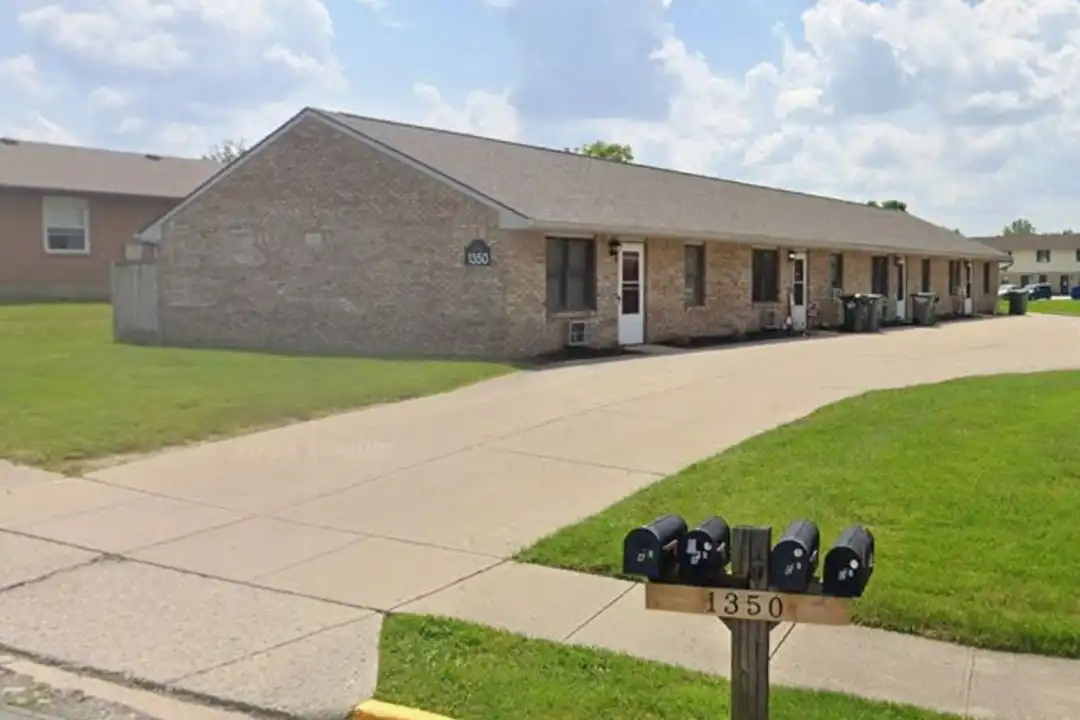 1115 Stephenson Dr unit 1350B – photo 1 of 15